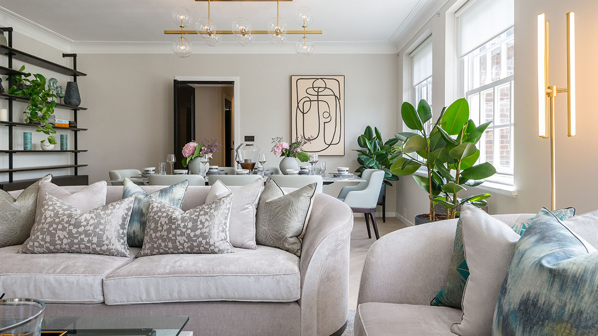 Stylish Dubai rental-ready living room with premium staging and furnishing
