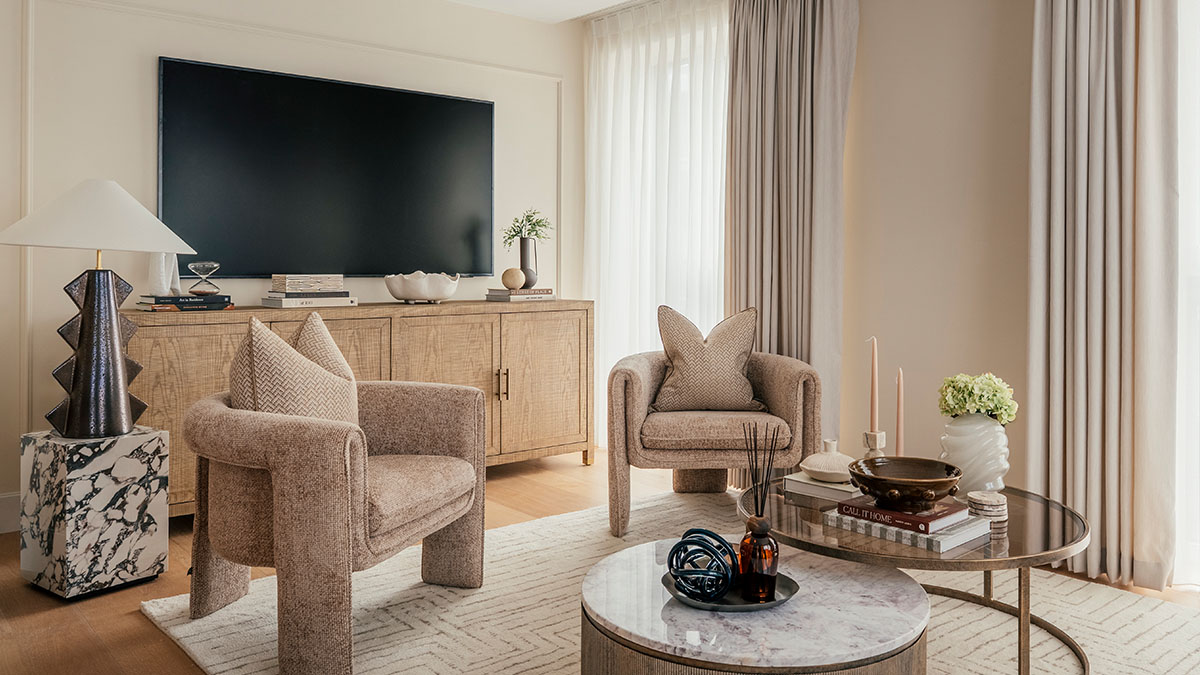 Living Room Interior Design Dubai – Turnkey Furnishing UAE Modern living room interior design in Dubai with neutral tones and luxury furnishing