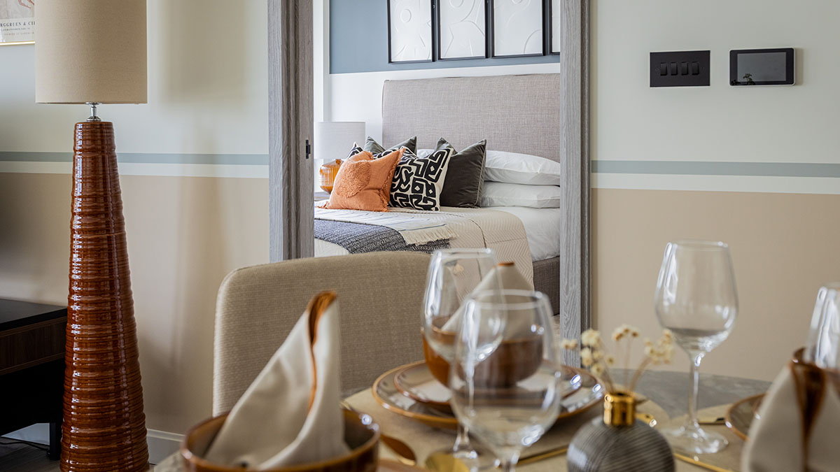 Stylish bedroom setup for short let rental property in Dubai with decorative finishes